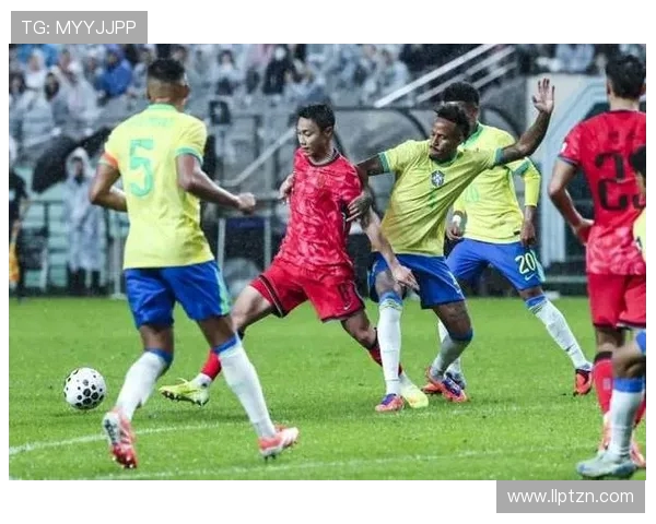 黄仁范因伤缺阵韩国队调整战术体系全面启动B计划迎战强敌